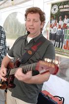 Ueli Schmid, Gitarre, Gesang