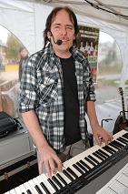 Joe Fehr, Keyboard, Gesang